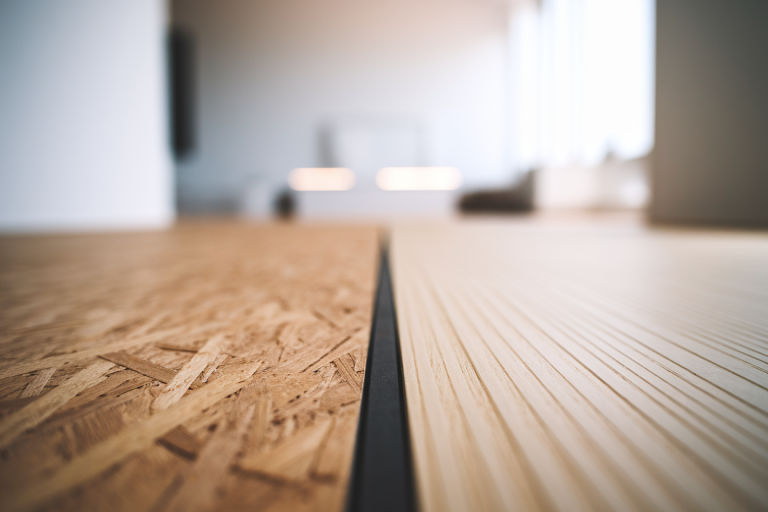 OSB ou Agglo pour Plancher : Lequel Choisir ?