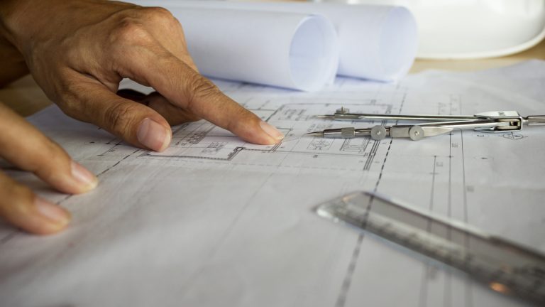 Construction de maison près de Mâcon : pourquoi choisir Crêches-sur-Saône ?